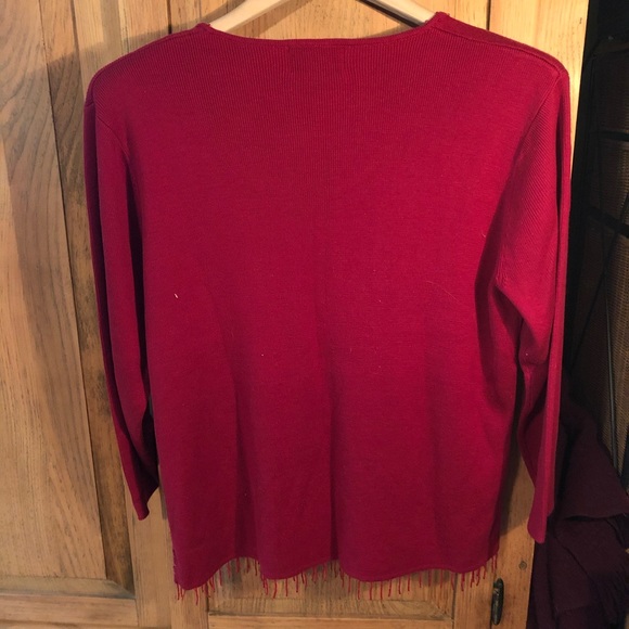 Red sweater with gold detail - Picture 5 of 5